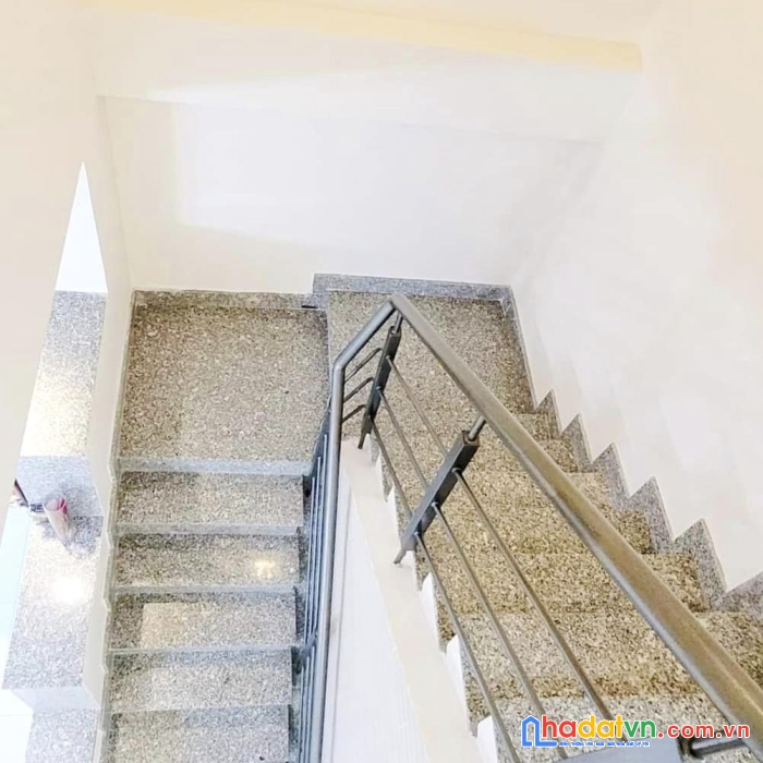 Nhà đinh bộ lĩnh, gần mặt tiền, xe hơi tới nhà, 40m2, chỉ 6 tỷ 500
