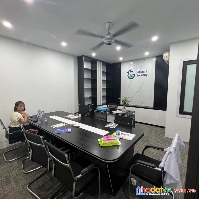 Bán gấp nhà mặt tiền đường nguyễn thị định, cầu giấy giá nhỉnh  21 tỷ
