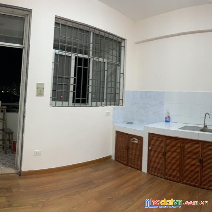 Cho thuê căn hộ phố trần quý kiên, cầu giấy 55m, 2 ngủ. giá: 8tr