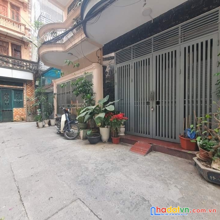 Bán gấp lạc trung, lô góc, kinh doanh, ô tô đỗ cửa 52m x 4t, giá chỉ 5 tỷ 0901753139