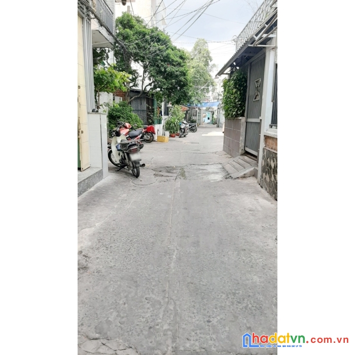Nhà 4 tầng hẻm dương bá trạc phường 1 quận 8. giá 4,8 tỷ tl