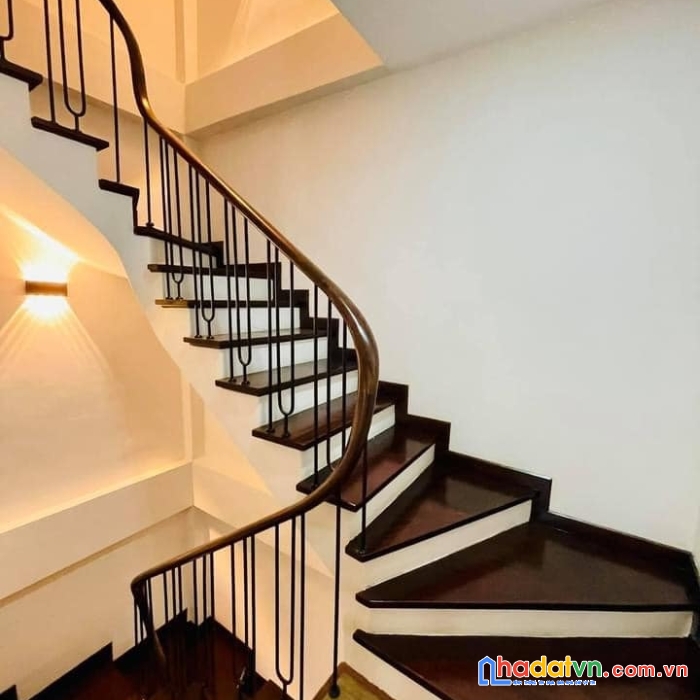 Chính chủ bán nhà hào nam 43m2, 5 tầng, gần nhạc viện giá hơn 4,5 tỷ