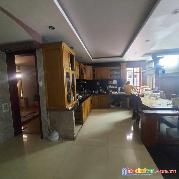 Nhà đường 2 tháng 9, 40m ra mt, ô tô thông, 174m2, 13 căn hộ