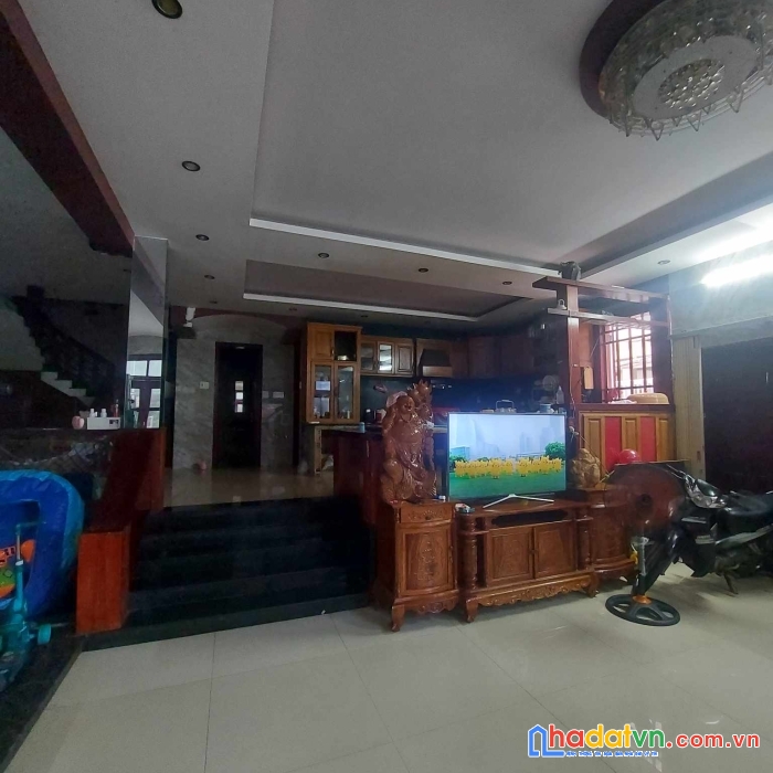 Nhà đường 2 tháng 9, 40m ra mt, ô tô thông, 174m2, 13 căn hộ