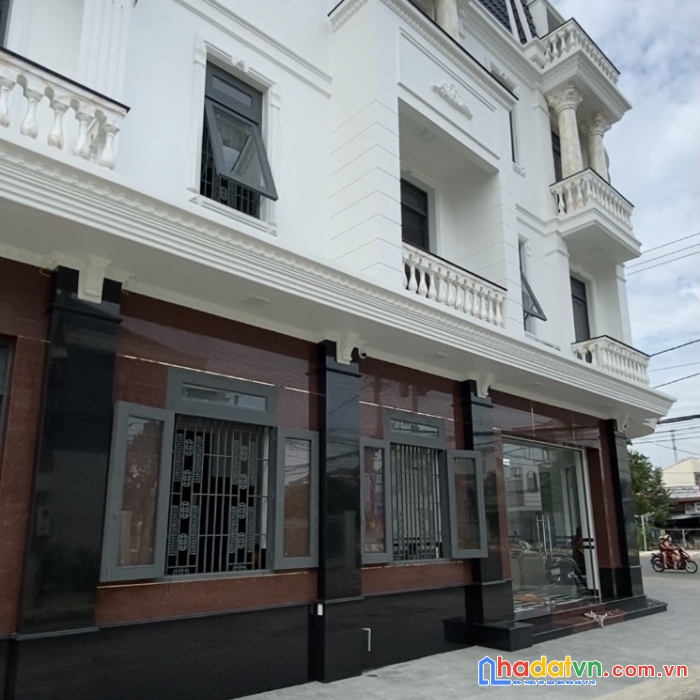 Chính chủ cần bán nhà mới 100% full nội thất ngay trung tâm toà thánh tây ninh
