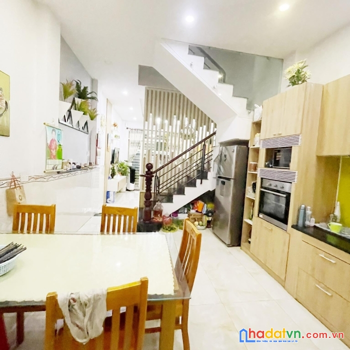 Bán nhà hẻm 80 đường dương quảng hàm phường 5 - 59 m2 chỉ nhỉnh 5 tỷ