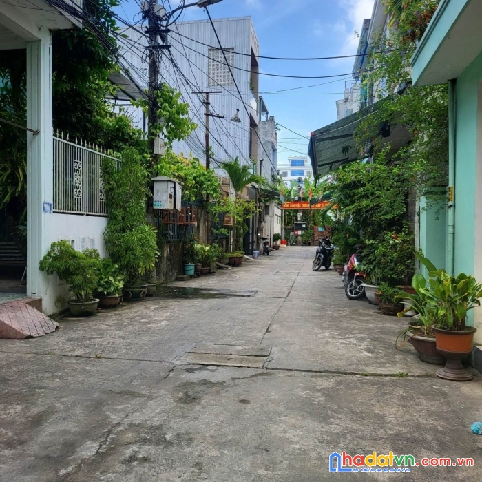 Nhà 3 tầng , kiệt ô tô, trung tâm của quận hải châu, chỉ 3 tỷ x