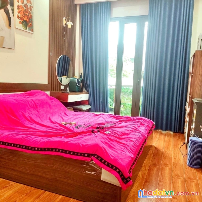 Bán nhà phố ngô quyền 5t chỉ hơn 4tỷ kinh doanh sầm uất ô tô tránh