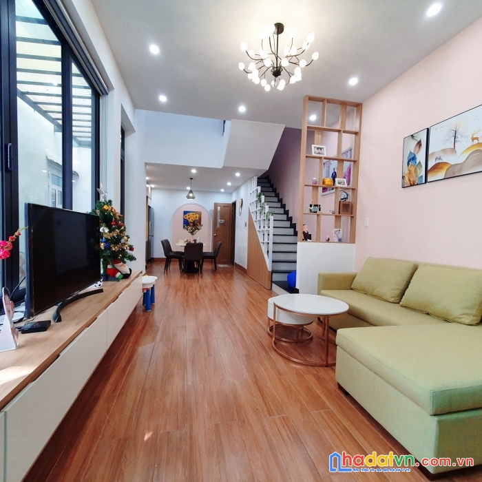 Lung linh! lô góc 68 cầu giấy, nhà siêu đẹp, ngõ ba gác tránh, oto gần, 34m2, 5 tầng, hơn 3 tỷ