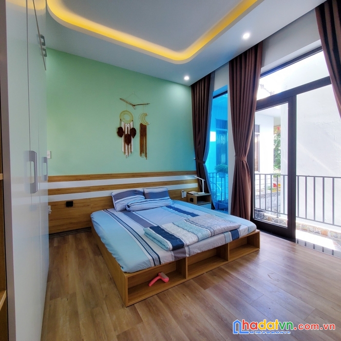 Lung linh! lô góc 68 cầu giấy, nhà siêu đẹp, ngõ ba gác tránh, oto gần, 34m2, 5 tầng, hơn 3 tỷ