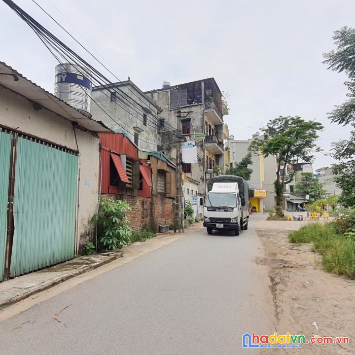 Cần bán mảnh đất phố quang tiến 41 m2 giá 6.8 tỷ ô tô 4 làn kd đỉnh