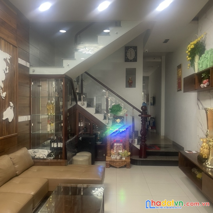 Sở hữu ngay căn nhà mặt tiền siêu đẹp tại quận 6, tphcm