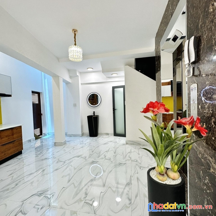 Bán nhà mặt tiền 60m2 ngang 5.5 m 6 tầng thang máy kinh doanh đỉnh phan tây hồ 12.5 tỷ.