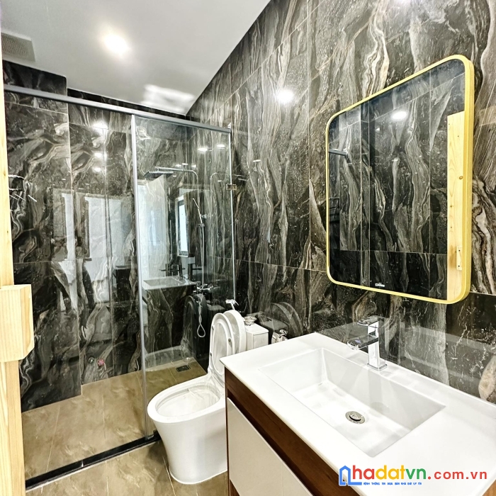 Bán nhà mặt tiền 60m2 ngang 5.5 m 6 tầng thang máy kinh doanh đỉnh phan tây hồ 12.5 tỷ.