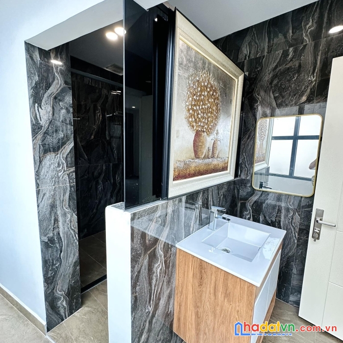 Bán nhà mặt tiền 60m2 ngang 5.5 m 6 tầng thang máy kinh doanh đỉnh phan tây hồ 12.5 tỷ.