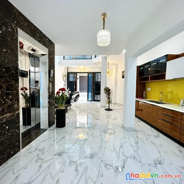 Bán nhà mặt tiền 60m2 ngang 5.5 m 6 tầng thang máy kinh doanh đỉnh phan tây hồ 12.5 tỷ.