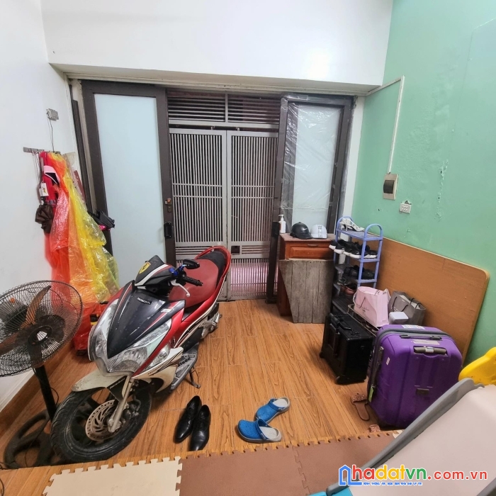 Nhà đẹp ở luôn - ô tô gần - an ninh tốt