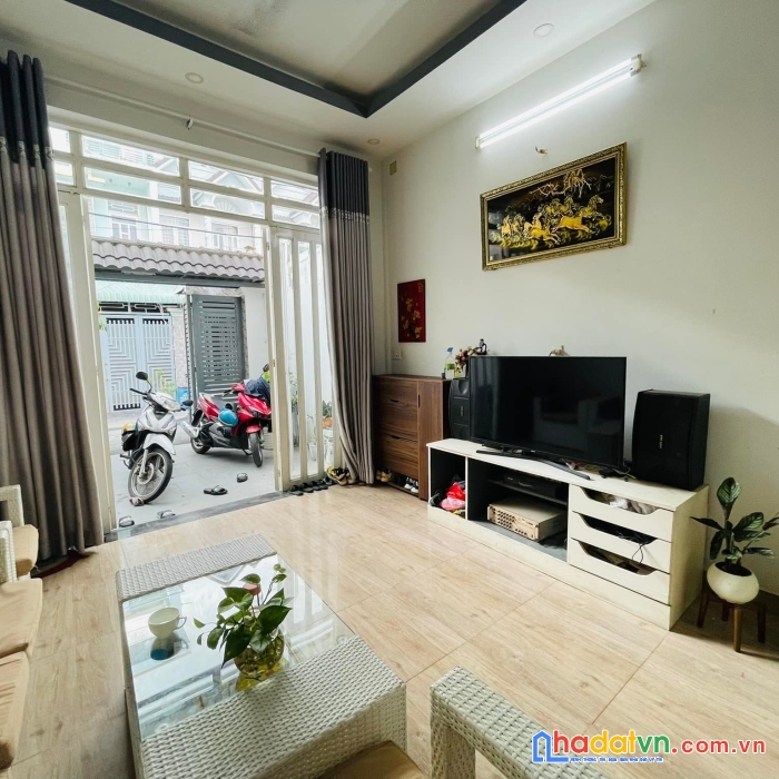 Hơn 120m2 - vị trí đẹp - hxh tránh thạnh lộc quận 12 - 3 tầng btct, 4 pn - tương lai nhà mặt tiền