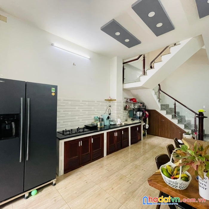 Hơn 120m2 - vị trí đẹp - hxh tránh thạnh lộc quận 12 - 3 tầng btct, 4 pn - tương lai nhà mặt tiền