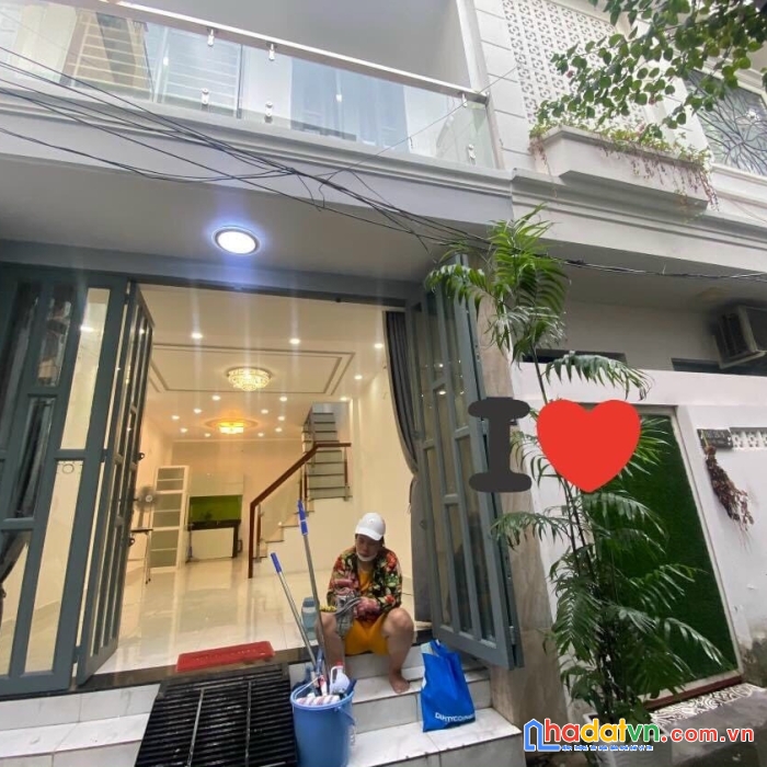 Nhà ngay chợ bà chiểu p2 bình thạnh gần 50m 2 tang ,xe hơi đỗ sát nhà 4.98 tỷ