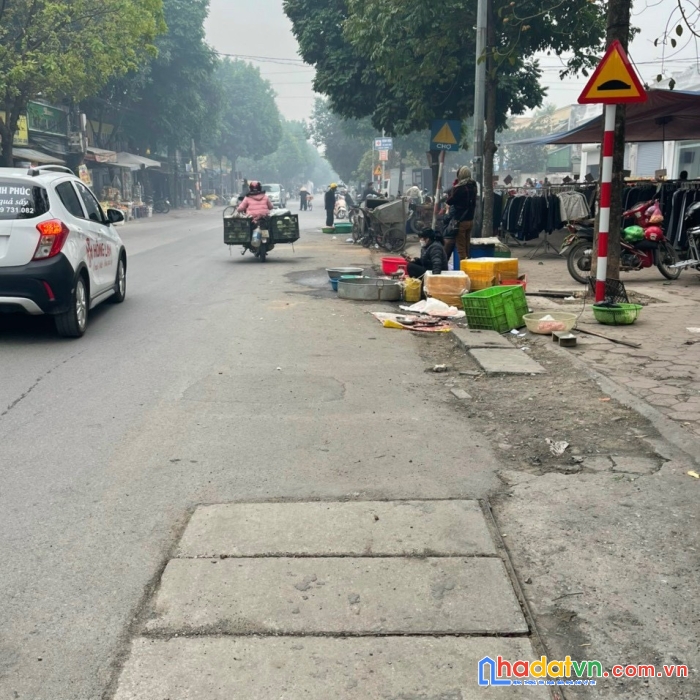 Chính chủ cần bán nhà 3 tầng hải bối, đường 3,5m. oto vào tận nhà.