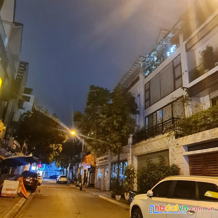 Cực phẩm phân lô cầu giấy, 80m2, mt: 6m, vỉa hè, kinh doanh đẳng cấp, nội thất cao