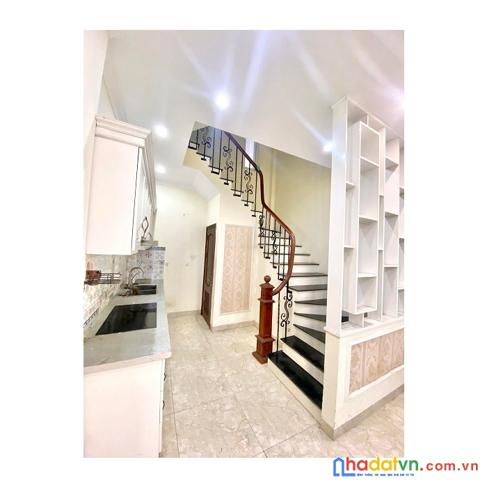 Chính chủ cần bán căn nhà đẹp vị trí đắc địa tại quận long biên, tp hà nội