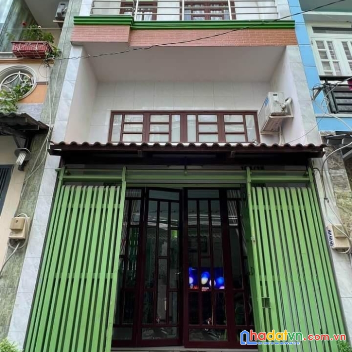 Hot hot cần bán gấp căn nhà 3 tầng siêu đẹp tại quận bình tân, tp hcm