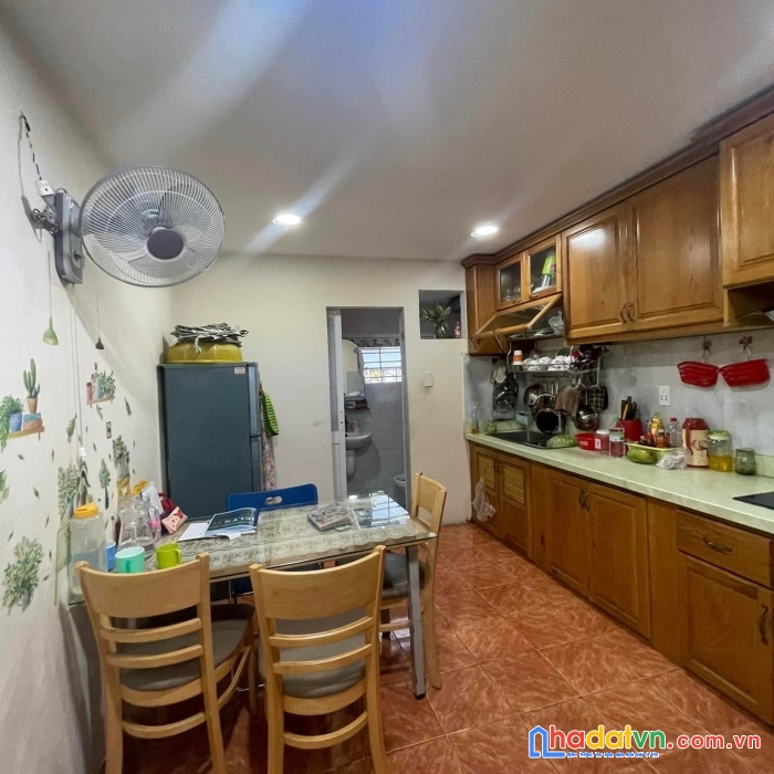 Hàng hiếm 4 tầng, hẻm 4m huỳnh văn bánh, vị trí cực đẹp, an ninh, 4pn, 4wc, 35m2, 6.4 tỷ