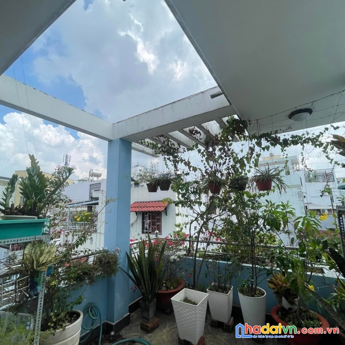 Hàng hiếm 4 tầng, hẻm 4m huỳnh văn bánh, vị trí cực đẹp, an ninh, 4pn, 4wc, 35m2, 6.4 tỷ