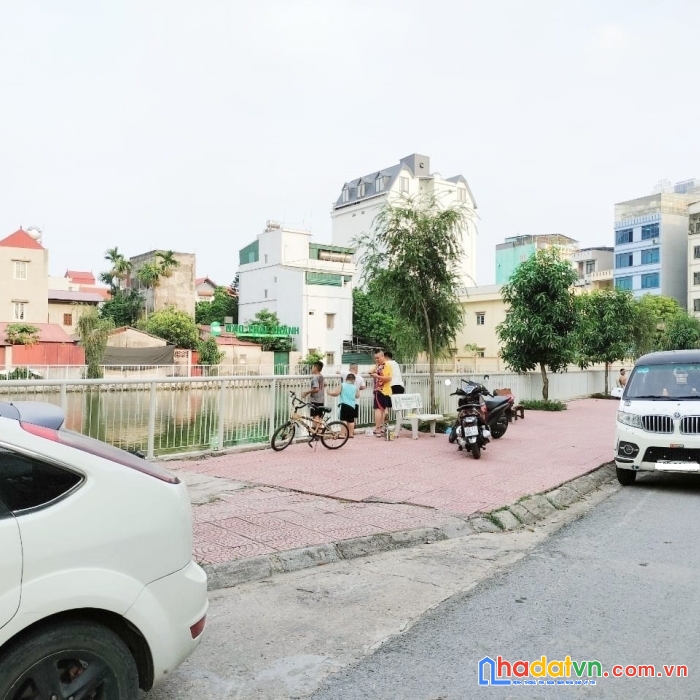 Bán gấp nhà bể bơi la khê, hà đông, 30m2, 5 tầng ô tô đỗ cửa giá 3.x tỷ