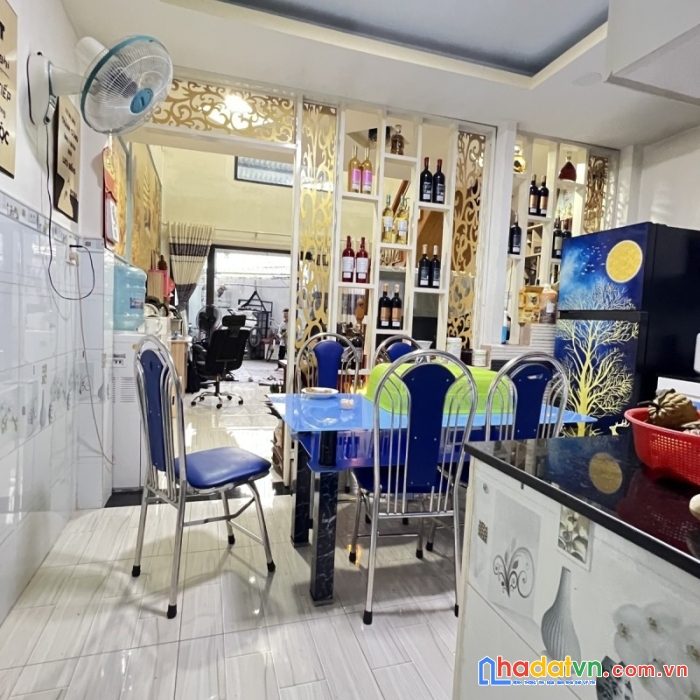 Ngộp (tổng hạ 11 tỷ) mặt tiền p5 bình thạnh 220m2