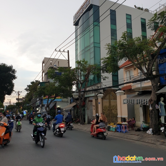 Bán toà nhà linh đông 279m. 45p. giữa lòng các trường cao đẳng. đại học. nhỉnh 19 tỷ. đang thu