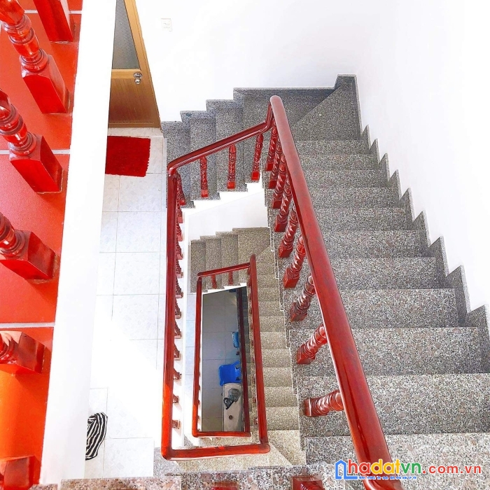 Bán toà nhà linh đông 279m. 45p. giữa lòng các trường cao đẳng. đại học. nhỉnh 19 tỷ. đang thu