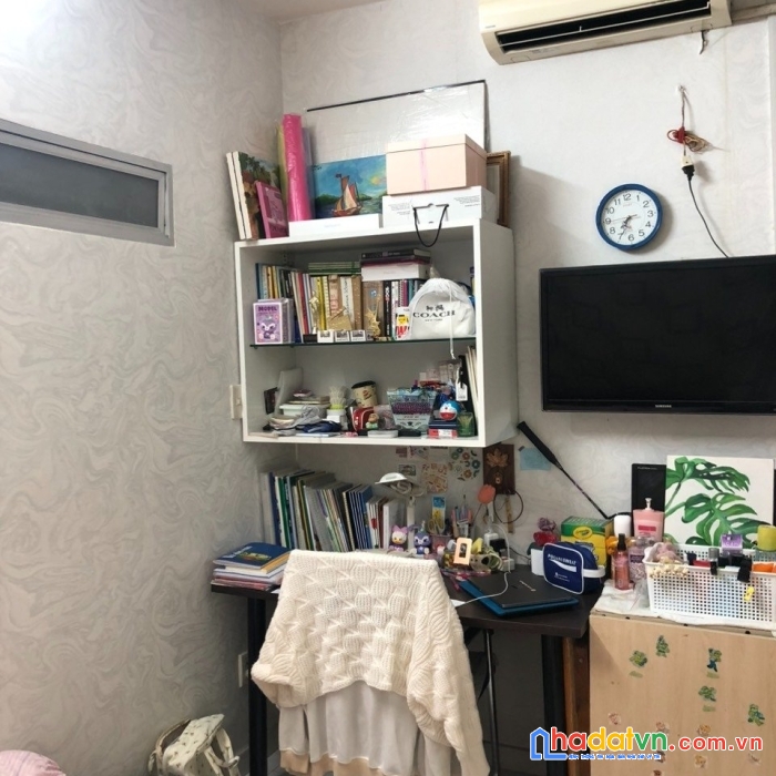 Cần tiền cho con đi du học bán gấp nhà đẹp hxh tại trung tâm quận 10