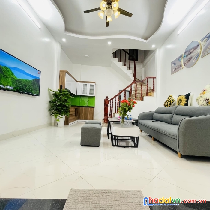 Bán nhà nguyễn an ninh, nhà đẹp khu phố vip, ngõ thông dt35m2, giá 3 tỷ7.