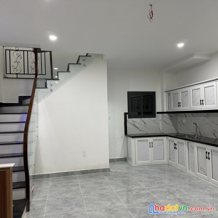 ( gấp gấp ) chỉ 2.25 tỷ - sở hữu căn nhà đẹp mới xây đường nguyễn siêu, đà lạt