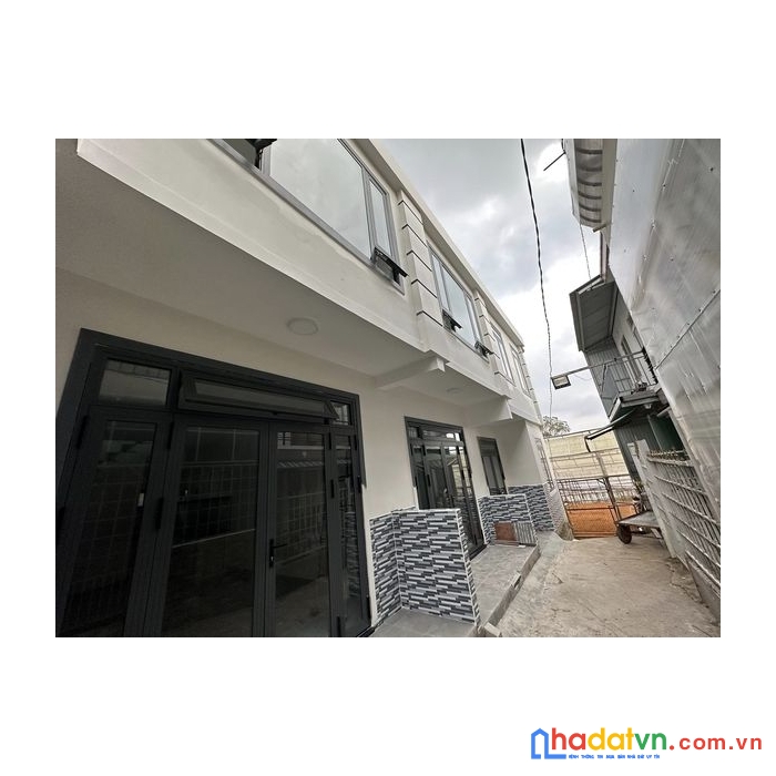 ( gấp gấp ) chỉ 2.25 tỷ - sở hữu căn nhà đẹp mới xây đường nguyễn siêu, đà lạt