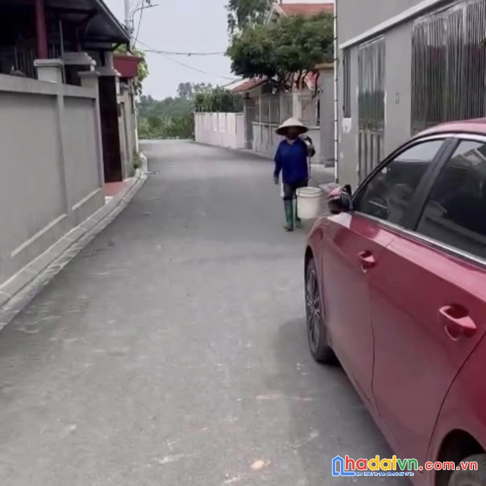 Đất nguyên khê giá chưa đến 2 tỷ ô tô con đỗ cửa 95m.mt 4.5m vuông vắn