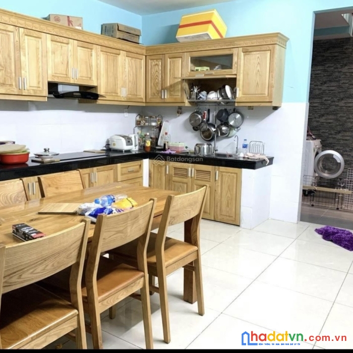 Bán nhà tân phú, 83m2, 1 trệt 1 lửng ( lửng lót sàn gỗ )2 pn, 2wc, hẻm xe hơi, sát mặt tiền đường,