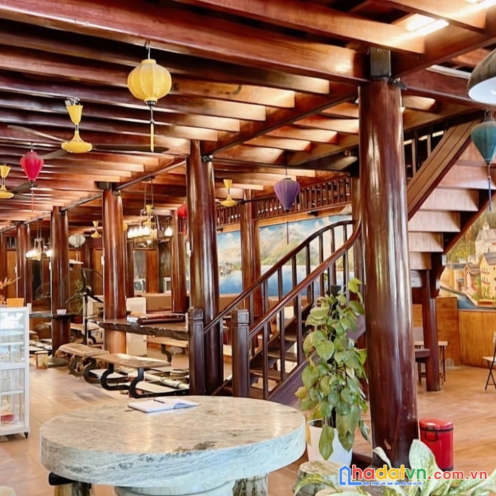 Bán gấp căn nhà mặt hồ hoàng cầu, đống đa, 118 m2, thang máy, mặt tiền 6,6m, gara ô tô 0918086689