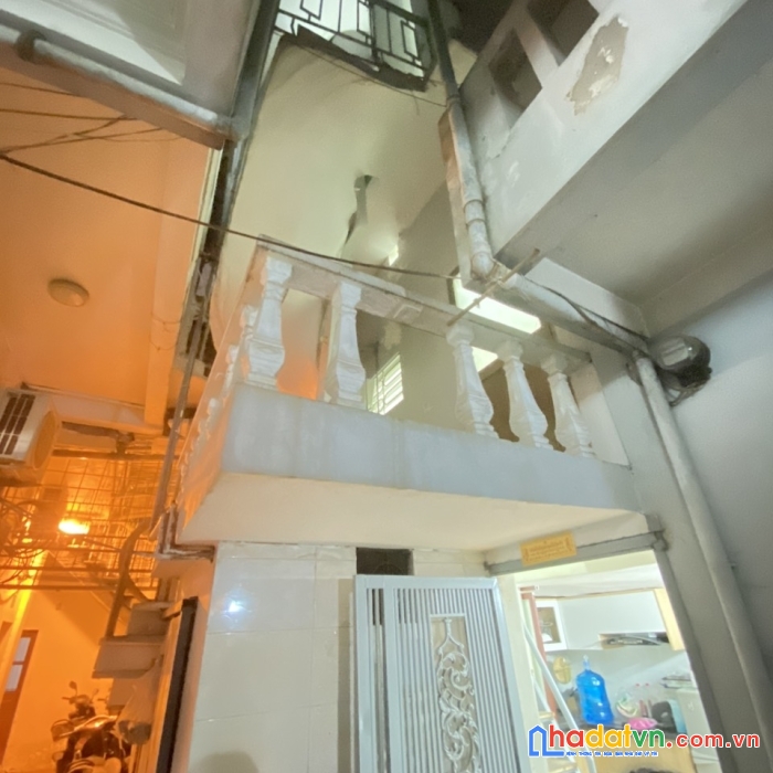 Bán nhà sổ đỏ chính chủ 5 tầng phố hồng mai, trung tâm quận hai bà trưng