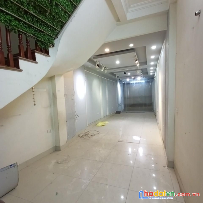 Chủ cần bán nhà có 102 đống đa phố nguyễn lương bằng 54m2 x4 t 18.5 tỷ ô tô 6 làn kd