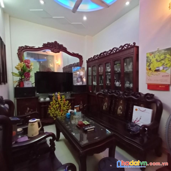 Chủ cần bán nhà có 102 đống đa phố nguyễn lương bằng 54m2 x4 t 18.5 tỷ ô tô 6 làn kd