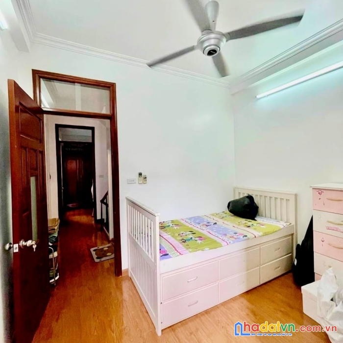Chỉ hơn 4 tỷ nhà đẹp thoáng fun nội thất xịn sò khách về ở luôn dt:36m2 4 tầng mt: 3.6m 4 phòng