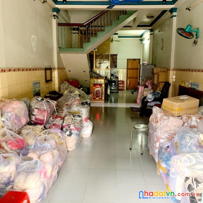 Mặt tiền kinh doanh,4 tầng , gần 70m2,lạc long quân. quận 11, ngộp bank cần bán gấp