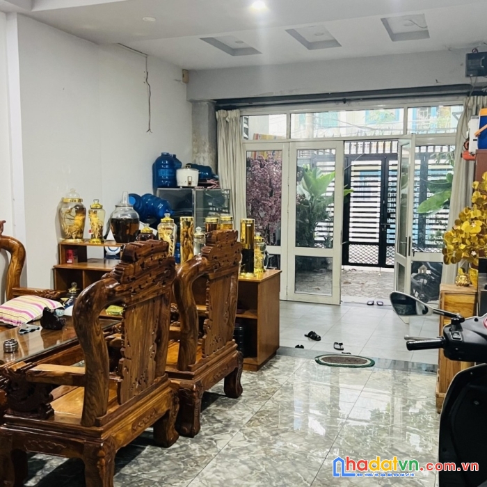 Ngộp bán nhà tô hiệu - 95m2- hxh 3 tầng