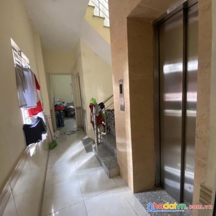 Bán nhà cầu giấy, lô góc, 6 tầng thang máy, ô tô tránh 15m, 50m2, chỉ 9.5 tỷ