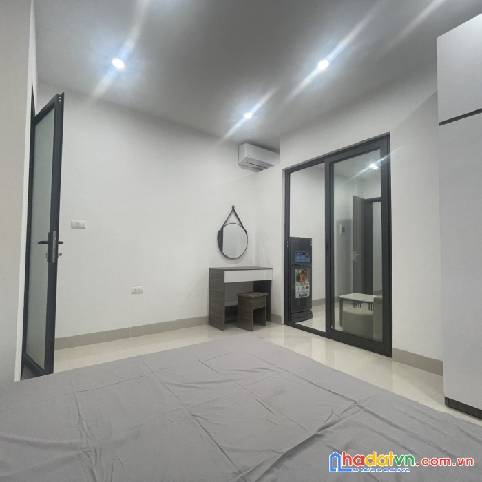 Bán ccmn mễ trì 105m, 8t, 30pkk, dòng tiền 2 tỷ/năm, nhỉnh 15 tỷ