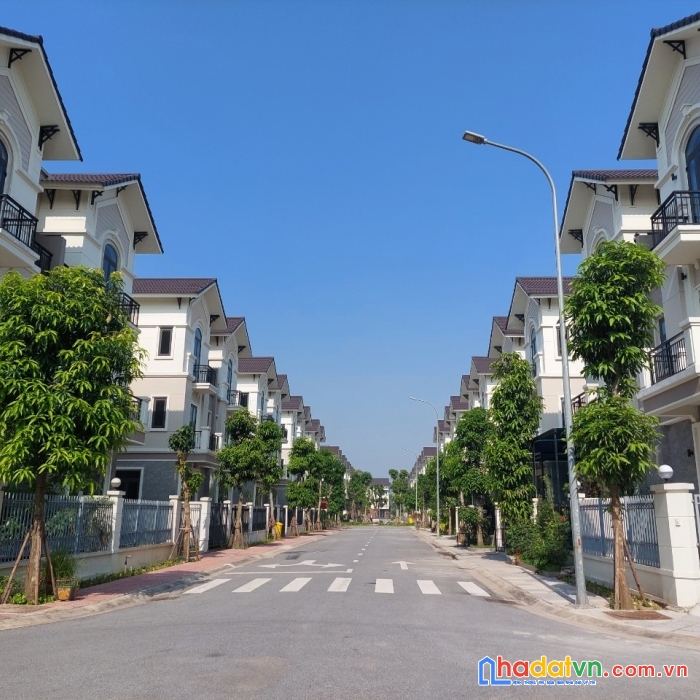 Duy nhất 1 căn btsl 135m2 centa city từ sơn giá chính chủ.